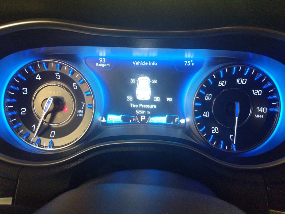 2018 Chrysler 300 - Odometer Close Up