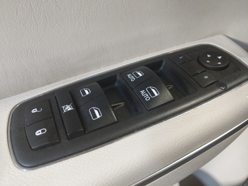 2018 Chrysler 300 - Driver Power Windows/Lock Control