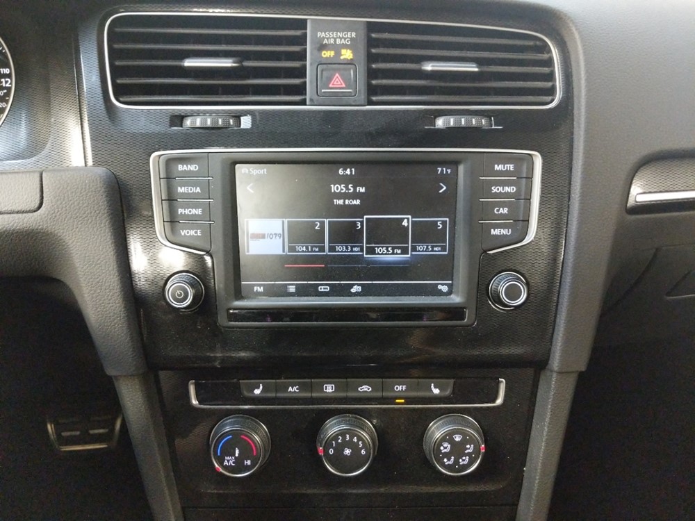 2017 Volkswagen Golf - Stereo Package
