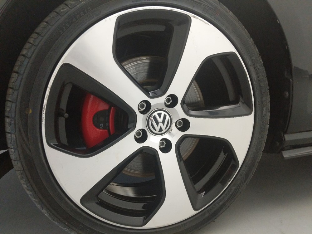 2017 Volkswagen Golf - Wheel