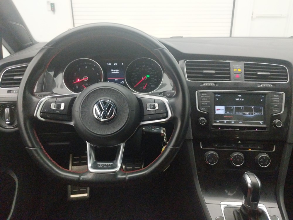 2017 Volkswagen Golf - Driver Dash