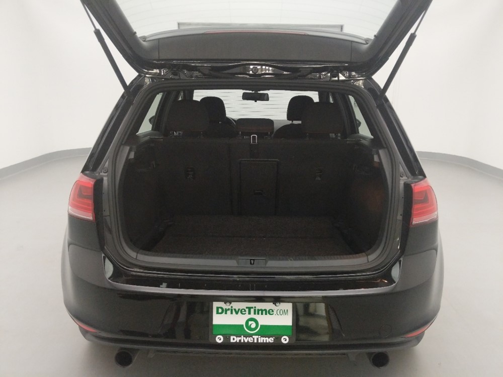 2017 Volkswagen Golf - Trunk