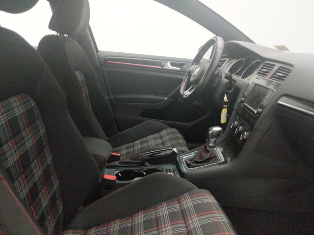 2017 Volkswagen Golf - Passenger Front Seat