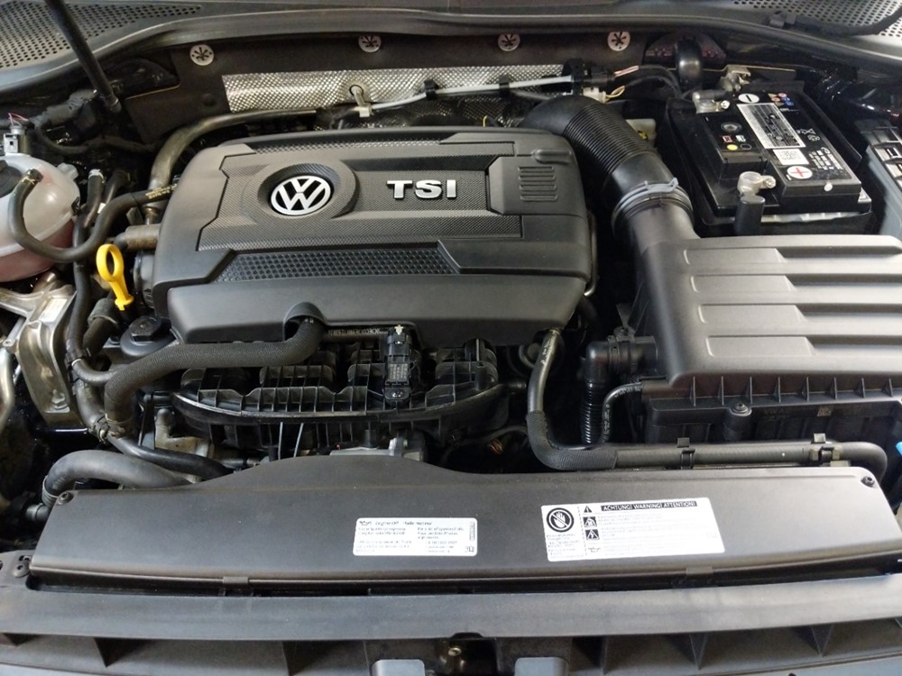 2017 Volkswagen Golf - Engine