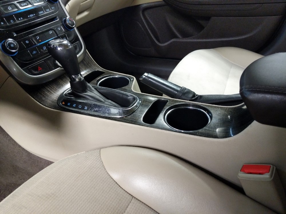 2016 Chevrolet Malibu - Center Console/Cup Holders