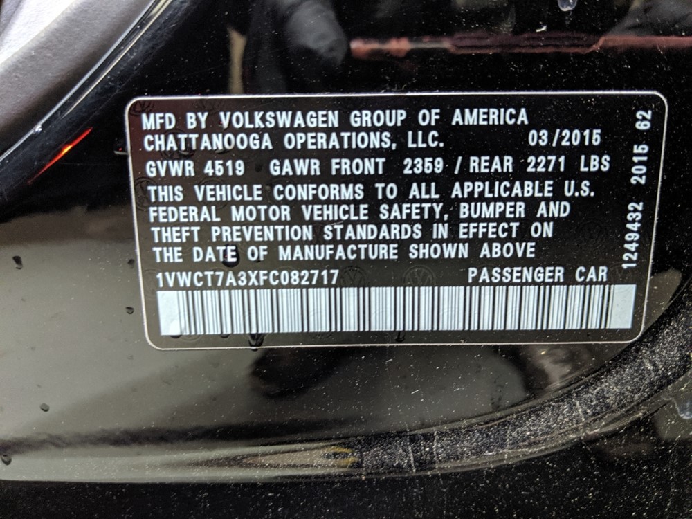 2015 Volkswagen Passat - VIN Plate