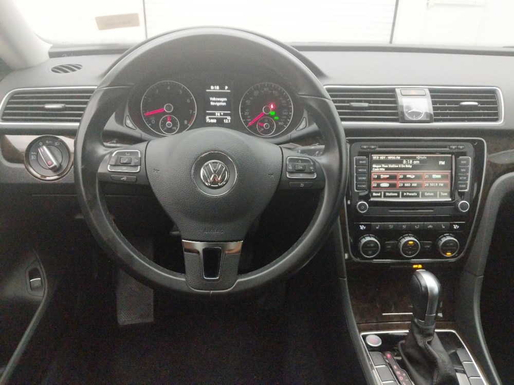2015 Volkswagen Passat - Driver Dash