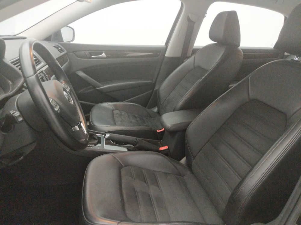 2015 Volkswagen Passat - Driver Front Seat
