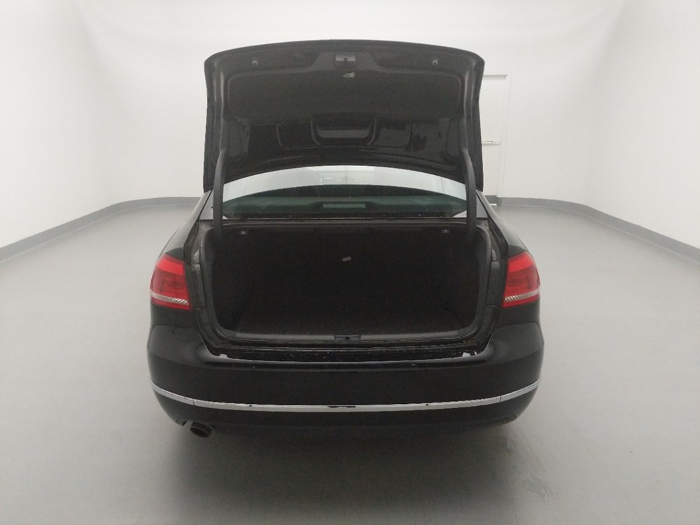 2015 Volkswagen Passat - Trunk
