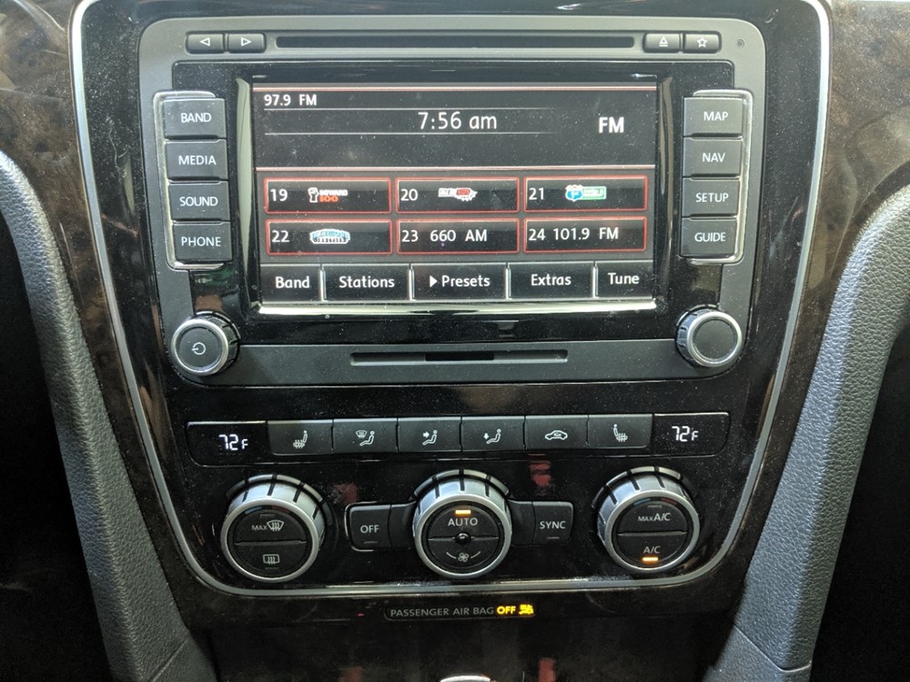 2015 Volkswagen Passat - Stereo Package