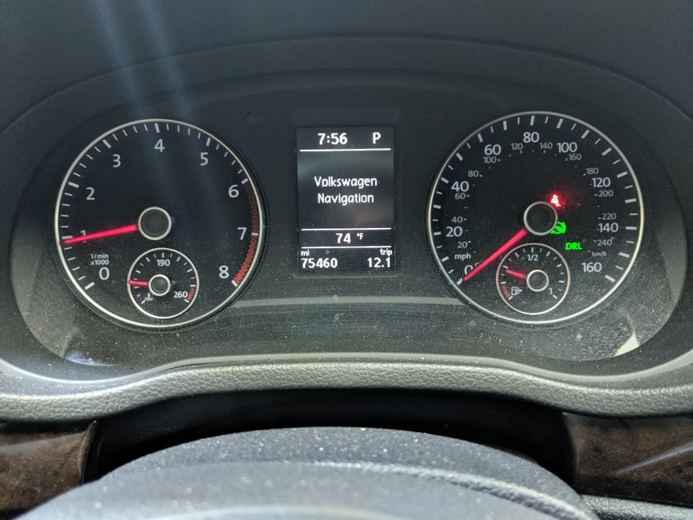 2015 Volkswagen Passat - Odometer Close Up
