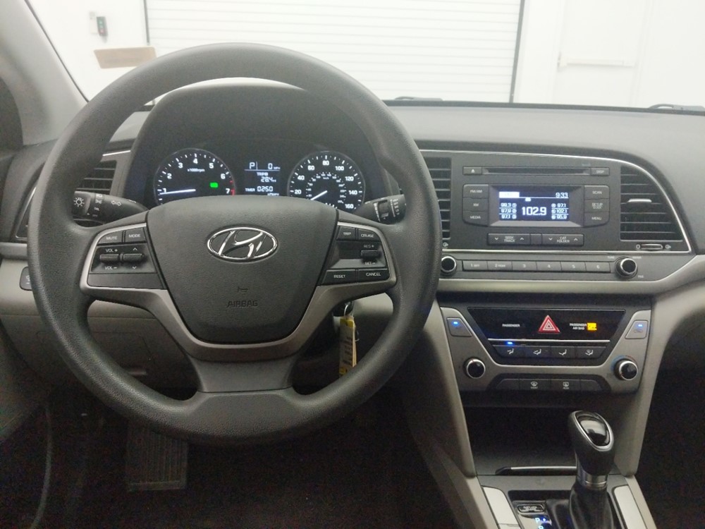 2017 Hyundai Elantra - Driver Dash