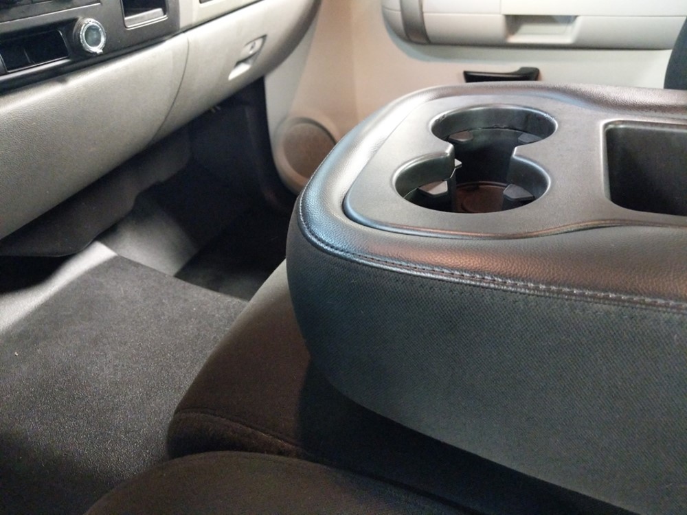 2009 Chevrolet Silverado 1500 - Center Console/Cup Holders