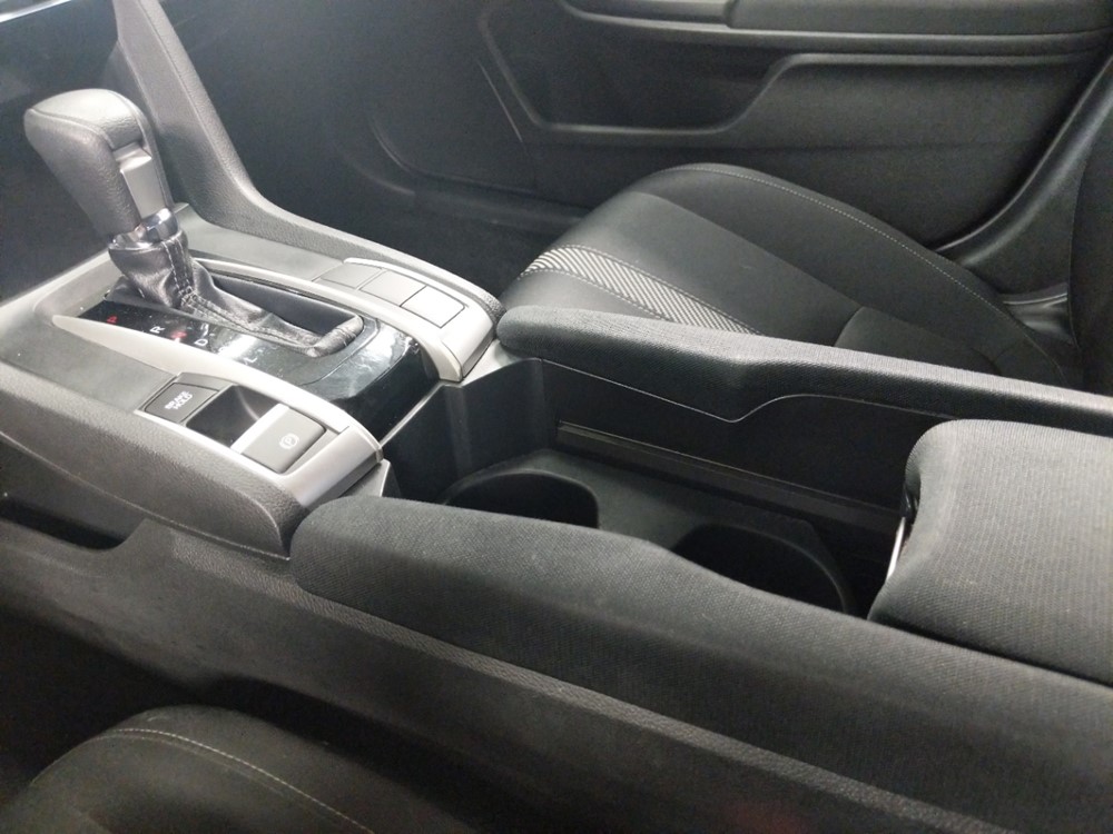 2016 Honda Civic - Center Console/Cup Holders