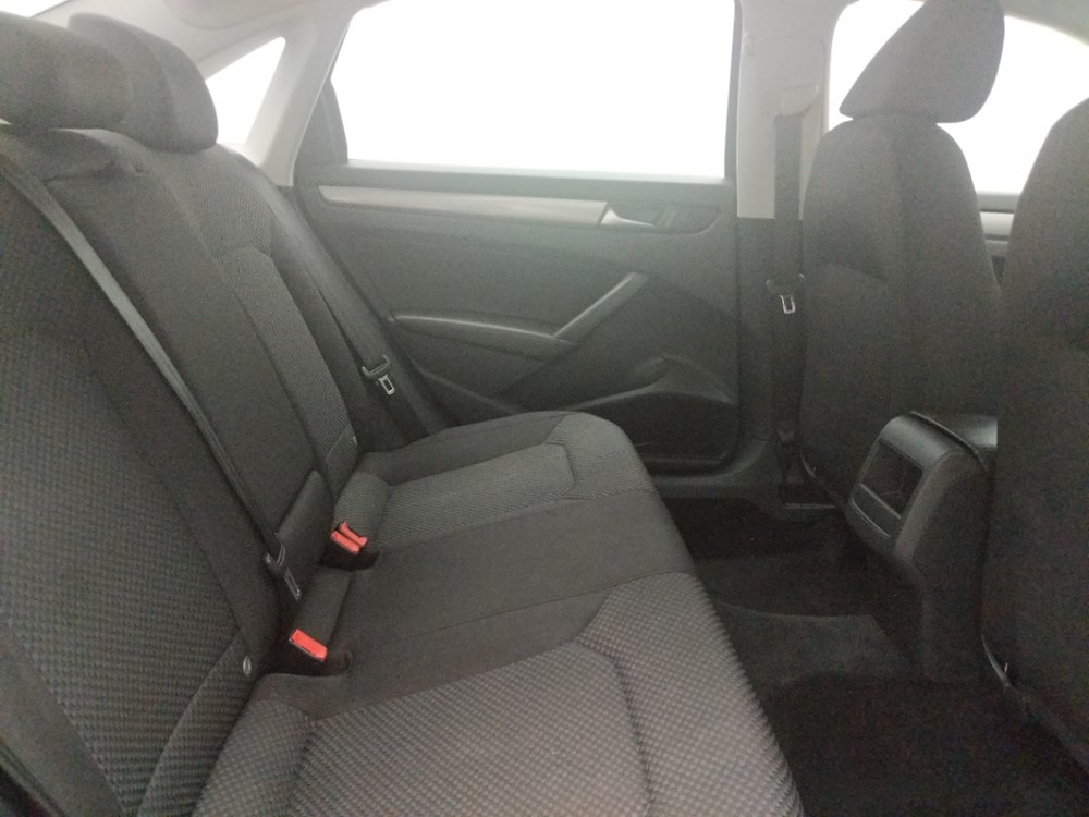 2015 Volkswagen Passat - Passenger Rear Seat