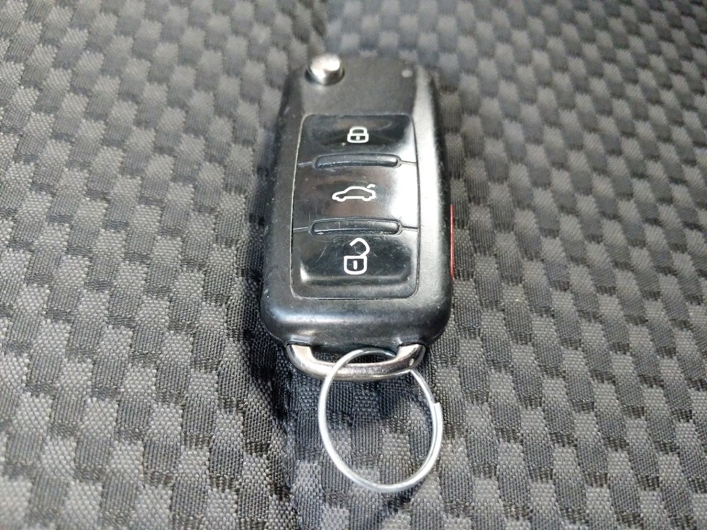 2015 Volkswagen Passat - Keys