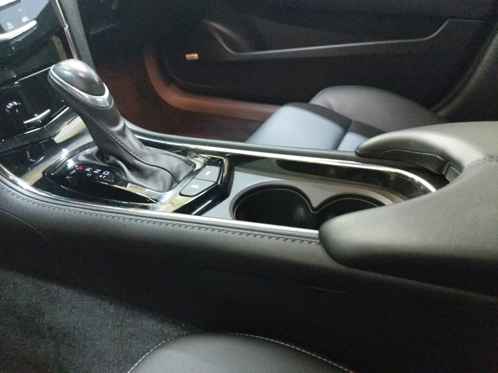 2016 Cadillac ATS - Center Console/Cup Holders