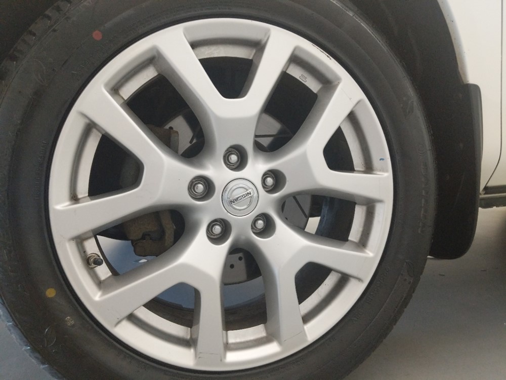 2013 Nissan Rogue - Wheel