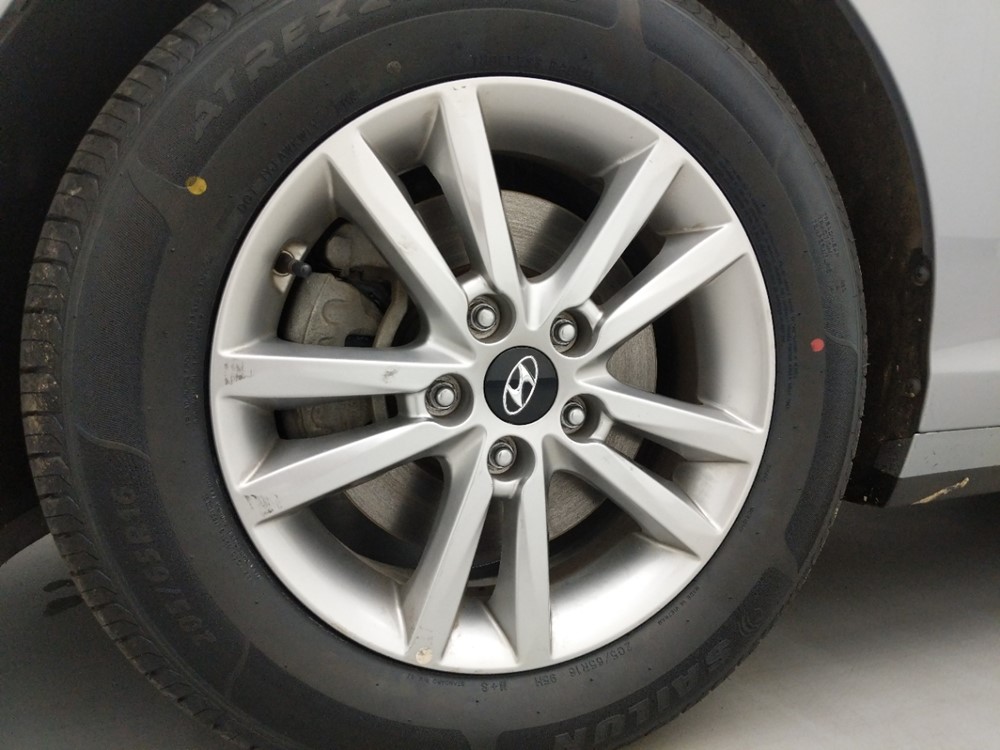 2017 Hyundai Sonata - Wheel