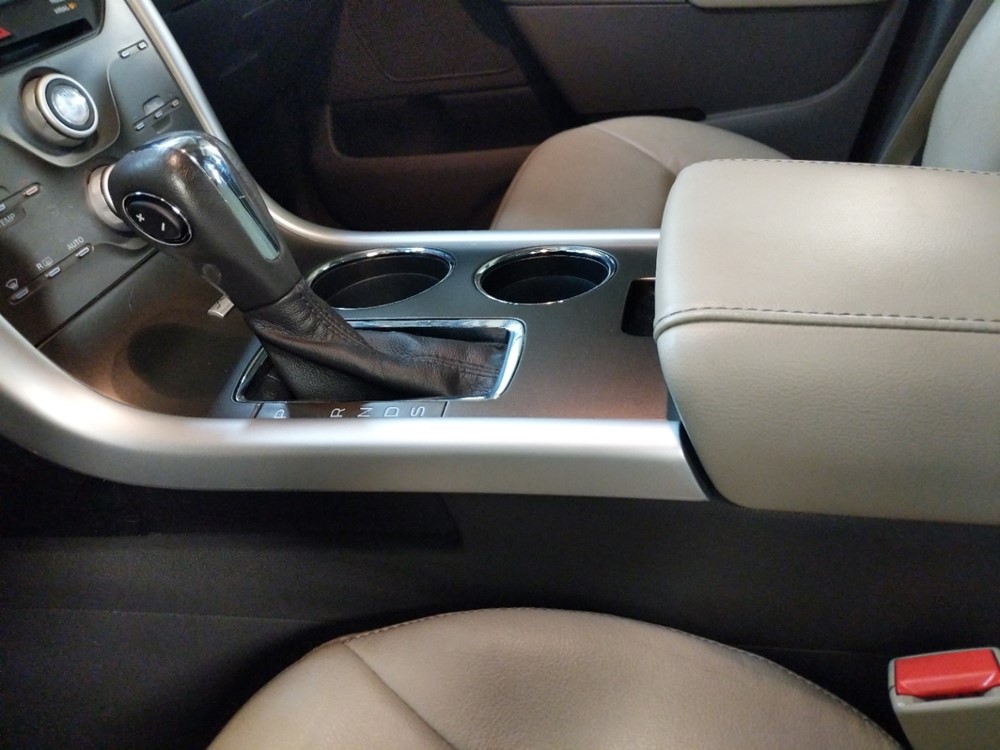 2013 Ford Edge - Center Console/Cup Holders