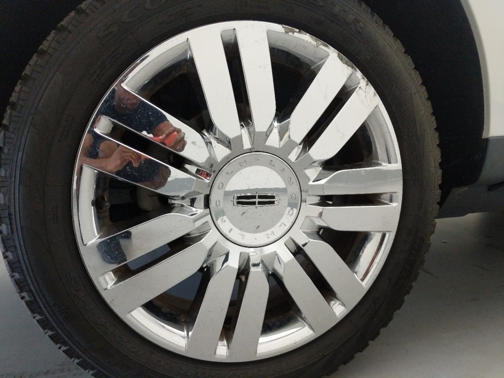 2009 Lincoln MKX - Wheel