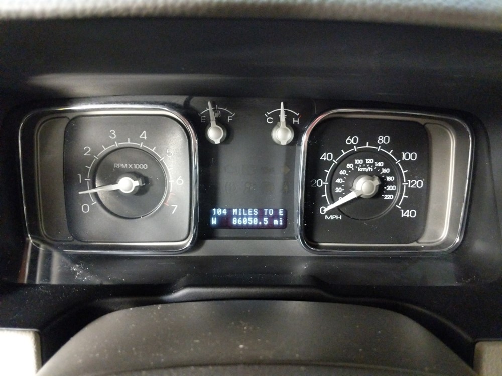 2009 Lincoln MKX - Odometer Close Up