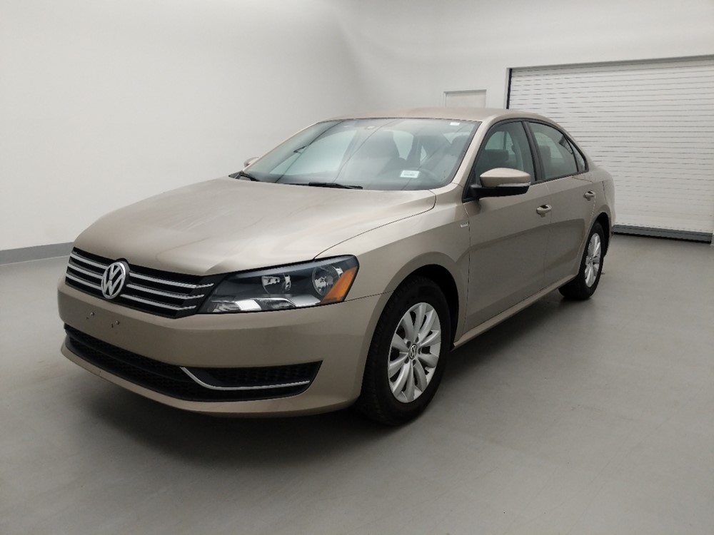 Used 2015 Volkswagen Passat Driver Front Bumper