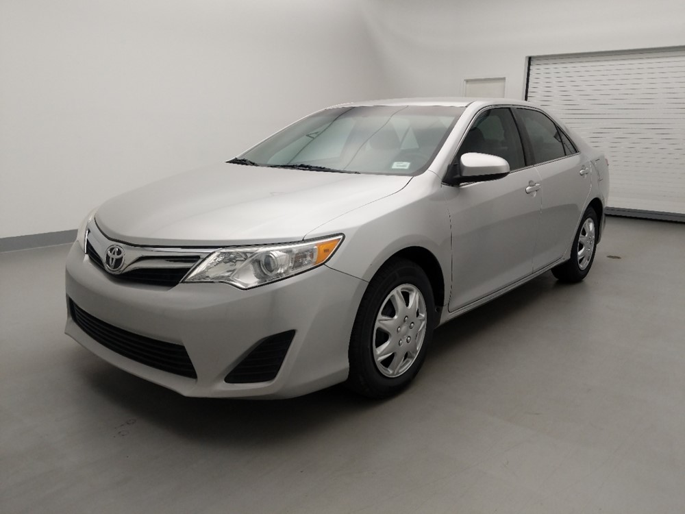 Used 2013 Toyota Camry Driver Front Bumper