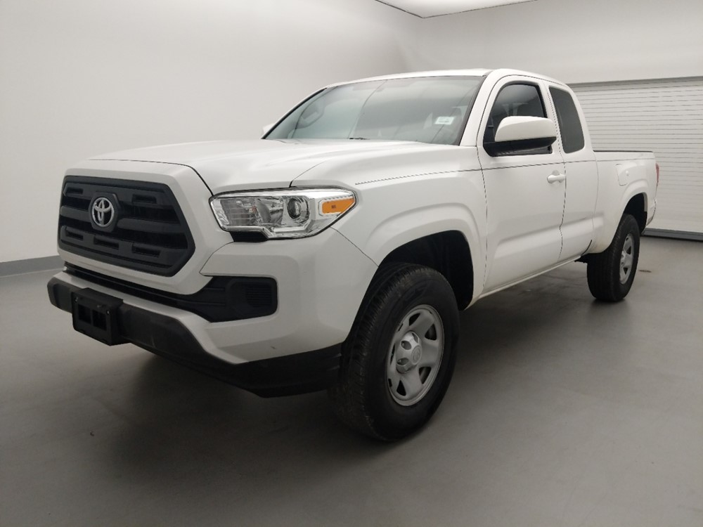 Used 2017 Toyota Tacoma Driver Front Bumper