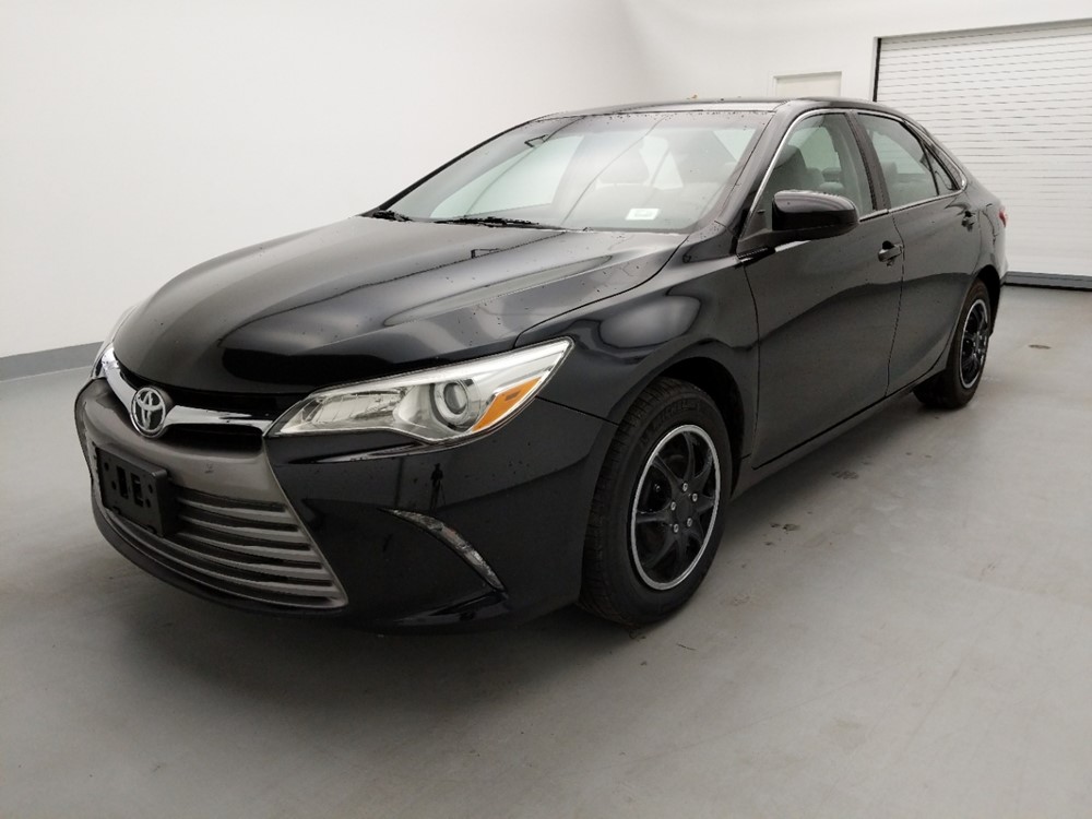 Used 2015 Toyota Camry Driver Front Bumper