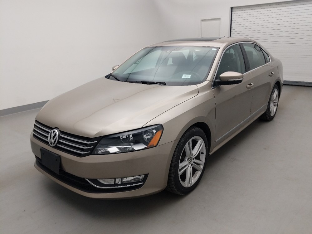 Used 2015 Volkswagen Passat Driver Front Bumper
