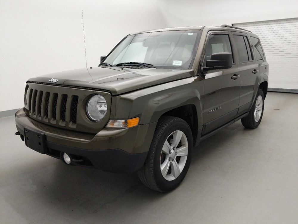 Used 2016 Jeep Patriot Driver Front Bumper
