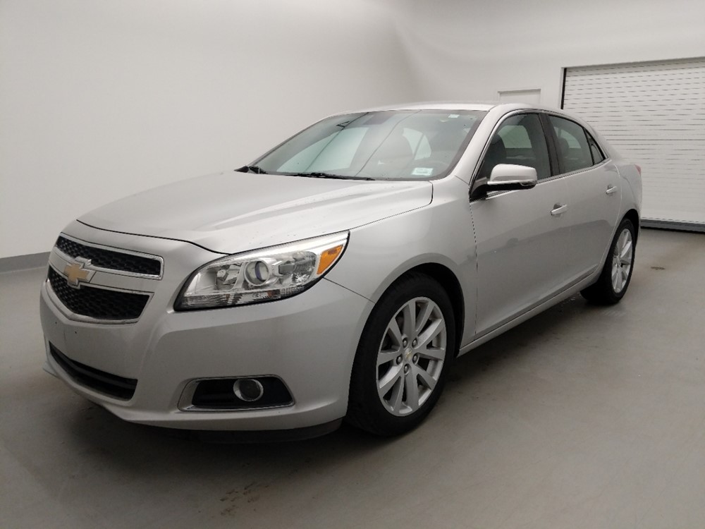 Used 2013 Chevrolet Malibu Driver Front Bumper