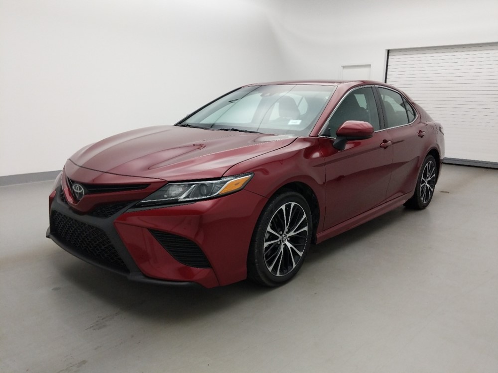 Used 2018 Toyota Camry Driver Front Bumper