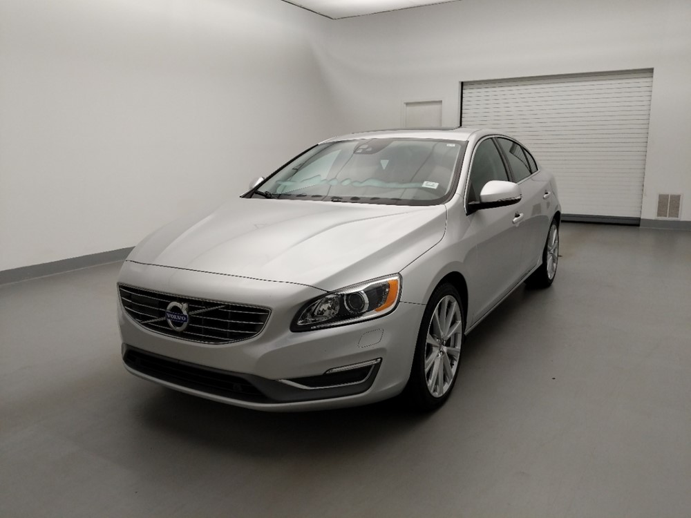 Used 2018 Volvo S60 Driver Front Bumper