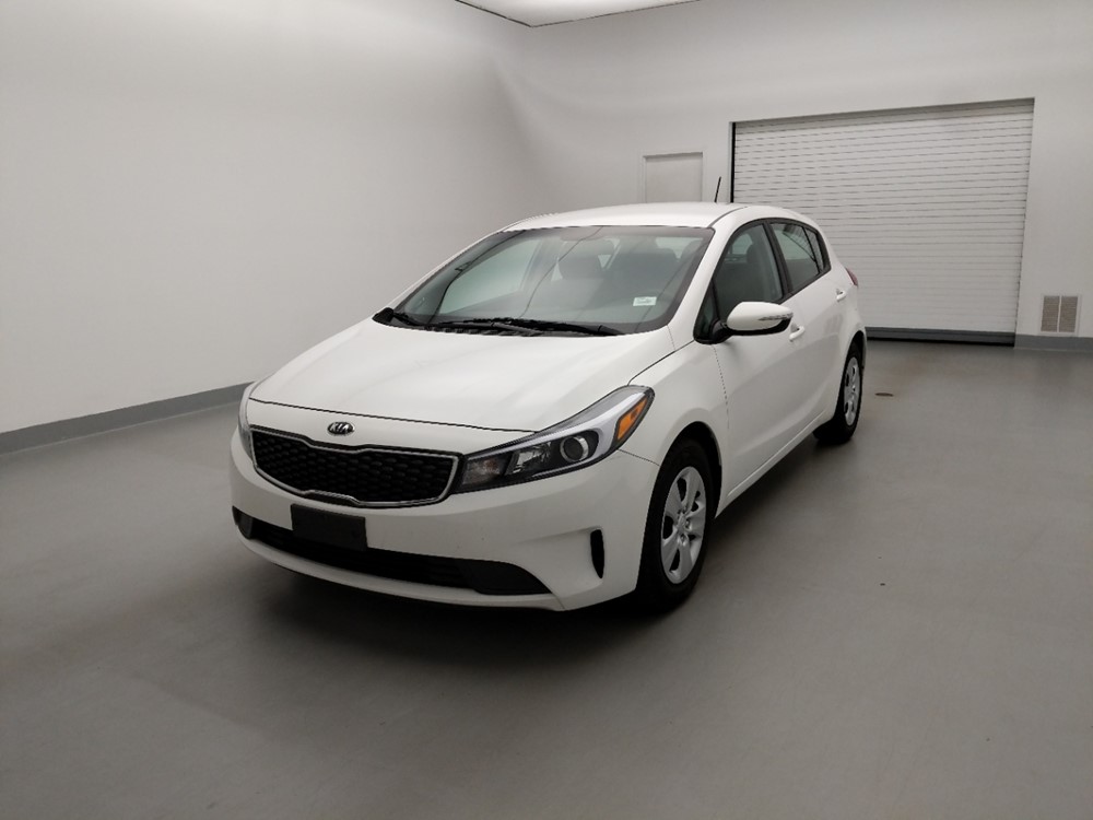 Used 2017 Kia Forte5 Driver Front Bumper