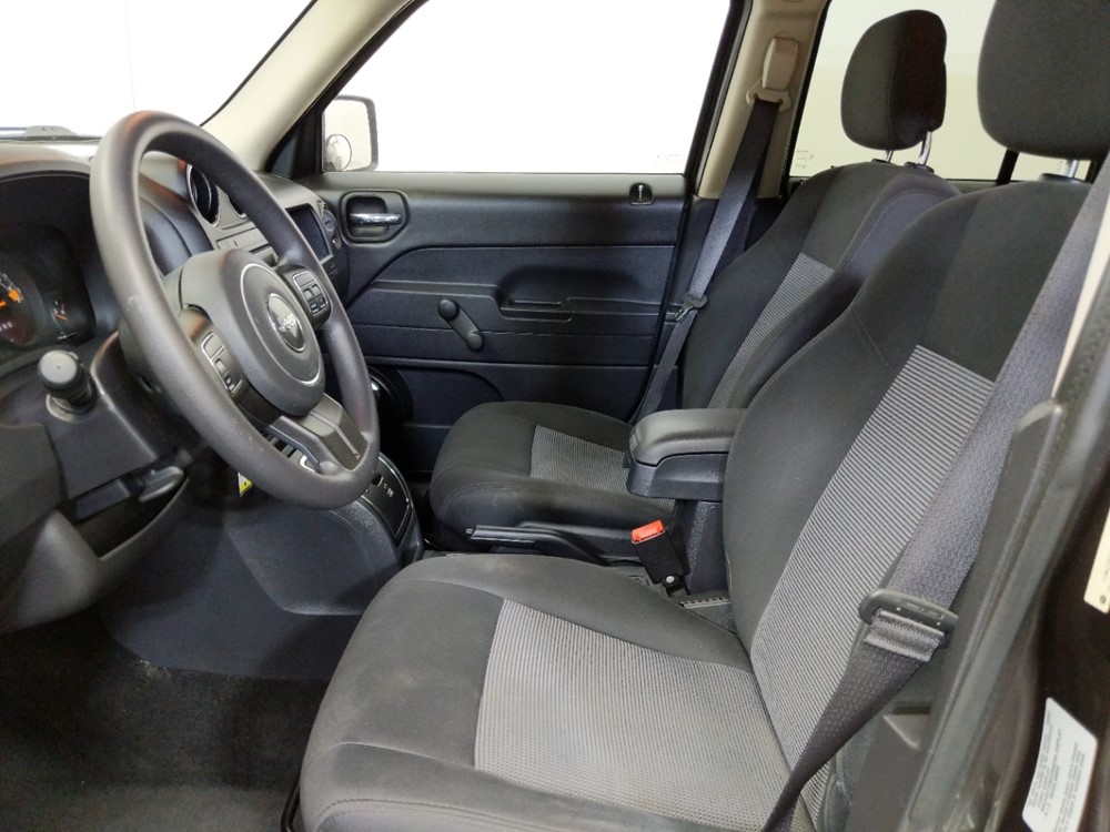 2015 Jeep Patriot - Driver Front Seat