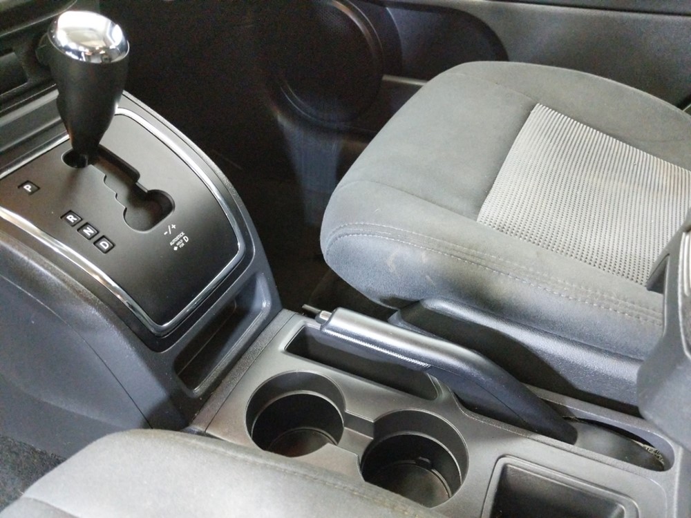 2015 Jeep Patriot - Center Console/Cup Holders