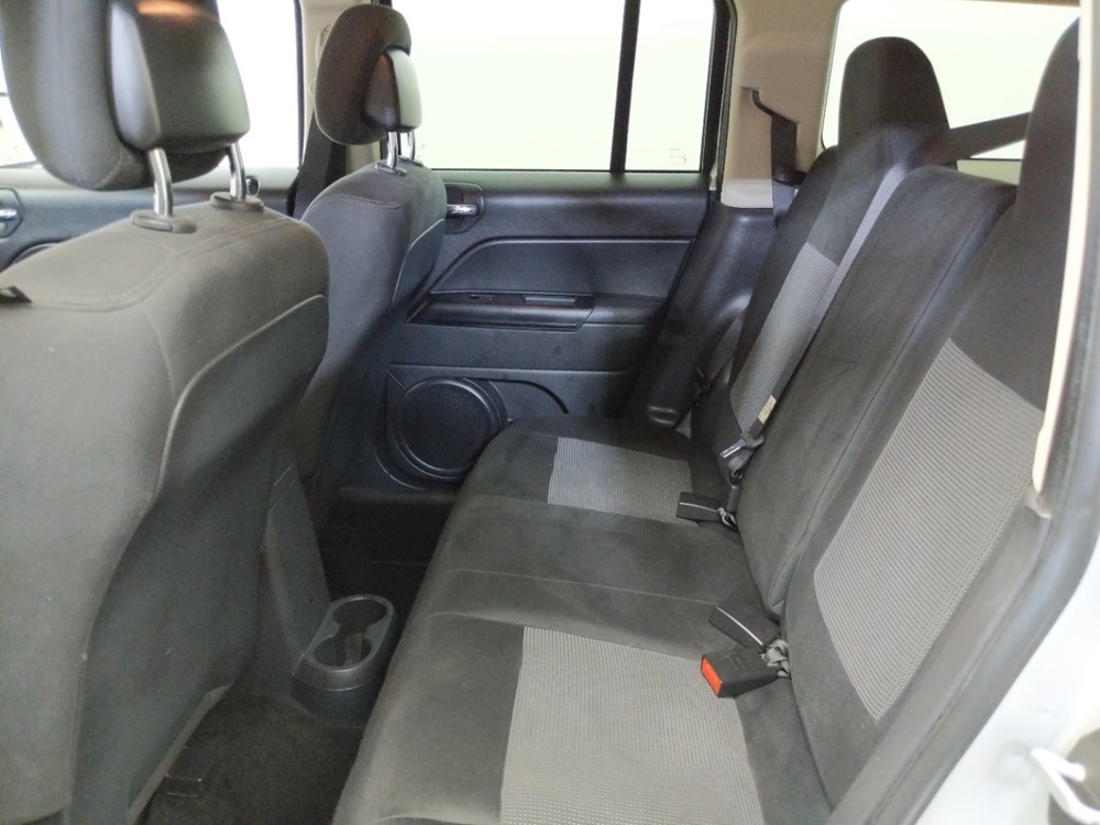 2014 Jeep Patriot - Driver Rear Seat