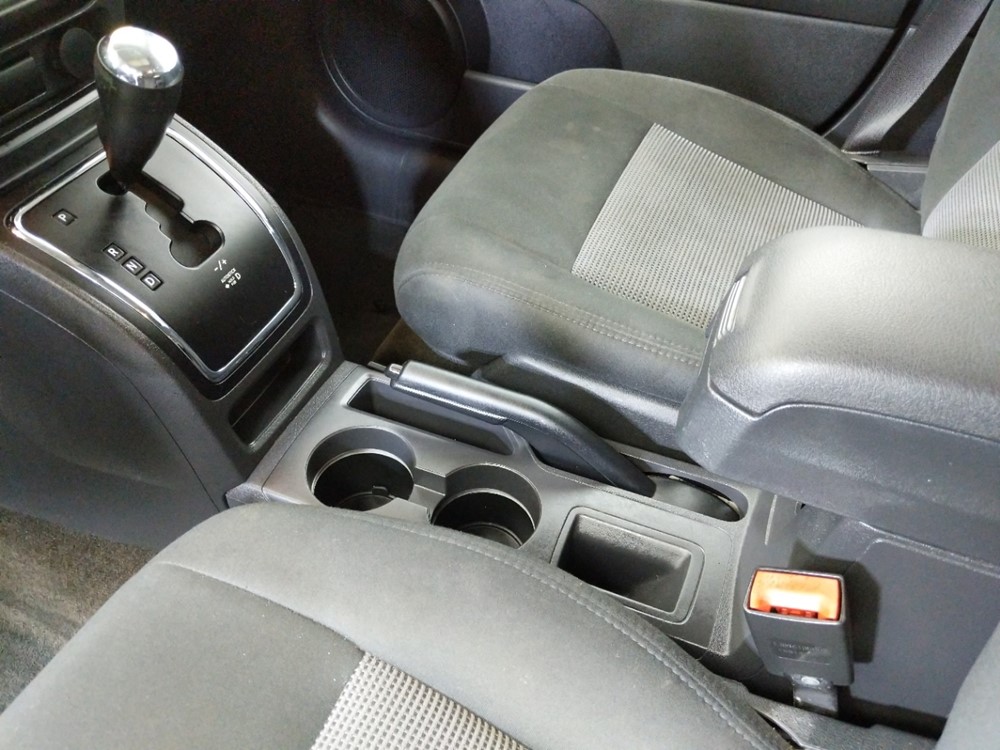 2014 Jeep Patriot - Center Console/Cup Holders