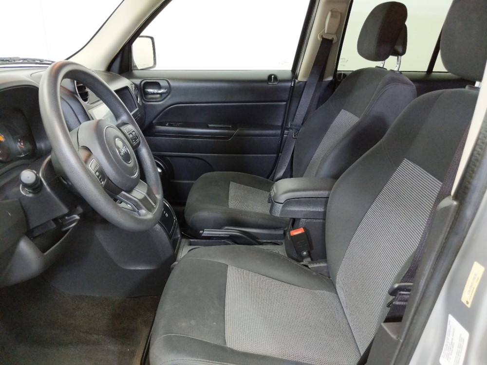 2014 Jeep Patriot - Driver Front Seat