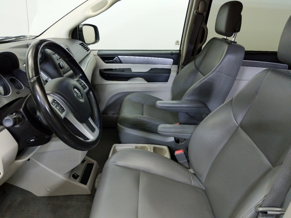 2012 Volkswagen Routan - Driver Front Seat