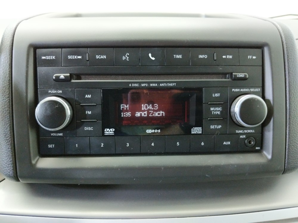 2012 Volkswagen Routan - Stereo Package