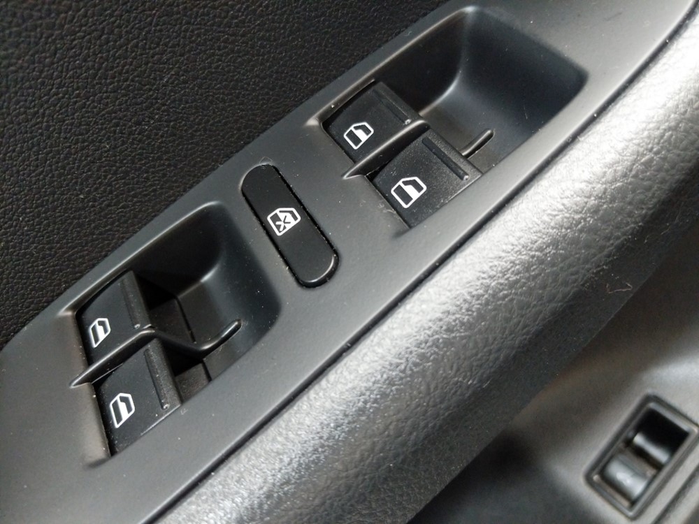 2015 Volkswagen Jetta - Driver Power Windows/Lock Control