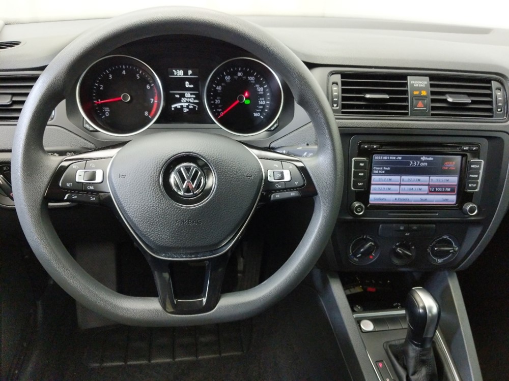 2015 Volkswagen Jetta - Driver Dash