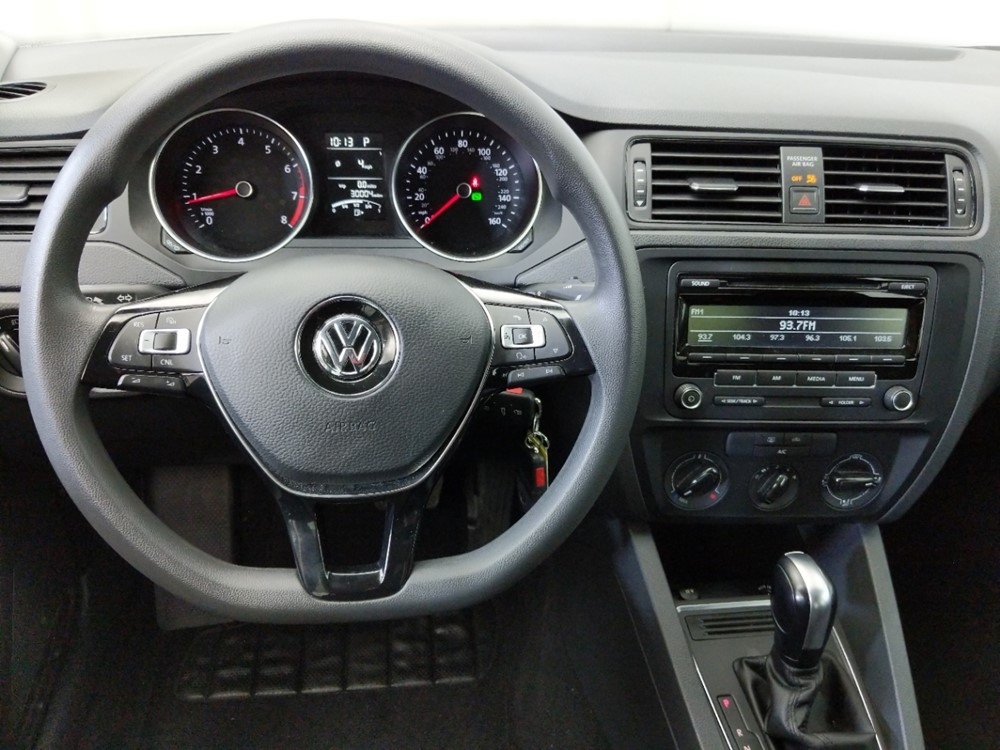 2015 Volkswagen Jetta - Driver Dash
