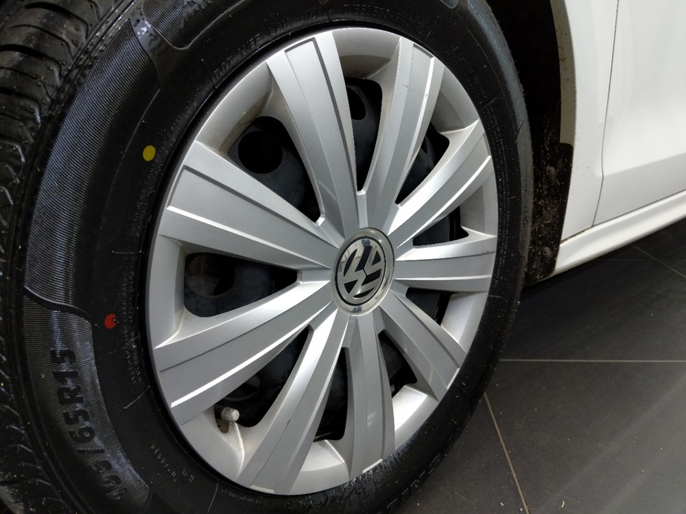 2015 Volkswagen Jetta - Wheel