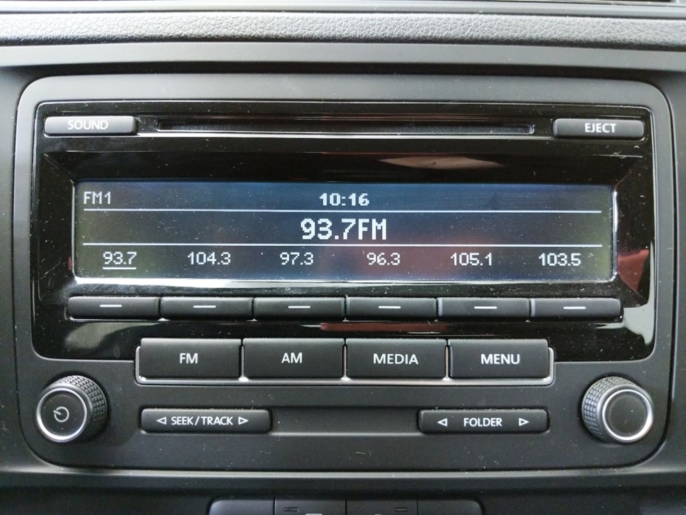 2015 Volkswagen Jetta - Stereo Package