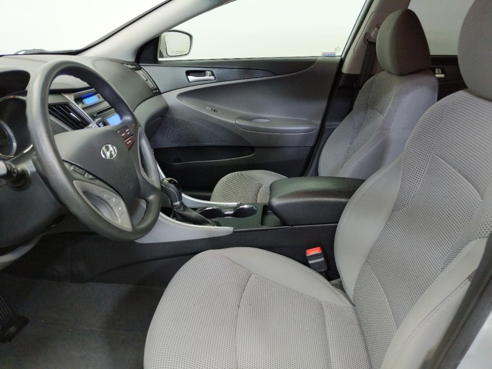 2013 Hyundai Sonata - Driver Front Seat