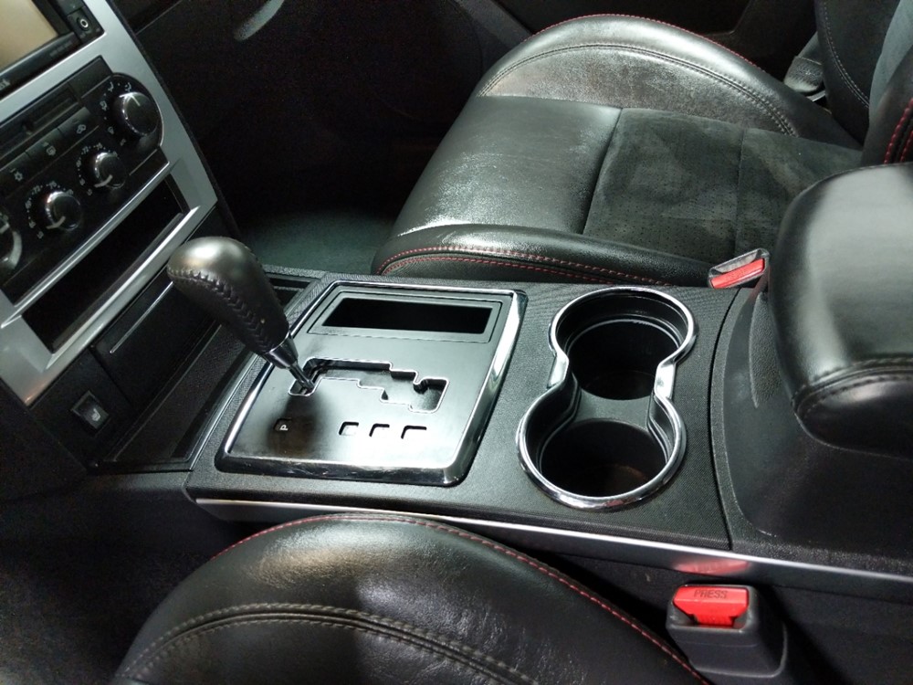 2010 Dodge Charger - Center Console/Cup Holders